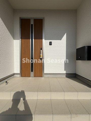 【玄関】 | 内覧の際には新生活をイメージしながら隅々までご覧くださいね☆