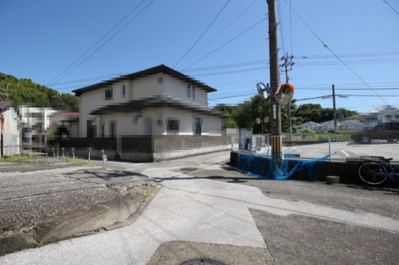 福井東町　建築条件付き　南棟　売土地（全2区画）の前面道路含む現地写真