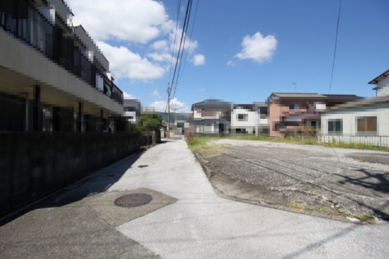 福井東町　建築条件付き　南棟　売土地（全2区画）の前面道路含む現地写真
