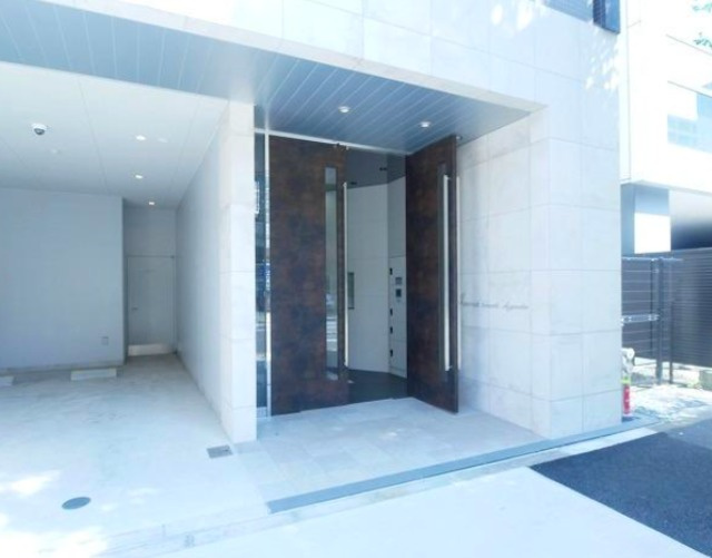 GENOVIA 田町 skygardenのエントランス