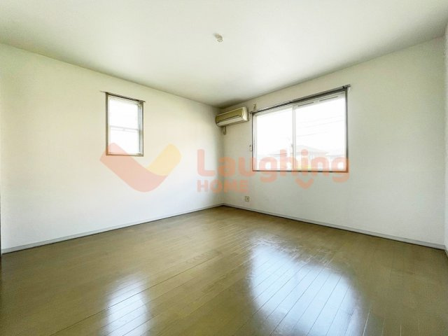 パークアベニューの寝室|開放的な寝室です