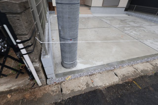 《仲介手数料無料》岩槻区西原2-60新築一戸建てハートフルタウンの外観|撮影日 2025年10月31日 14:40 雨