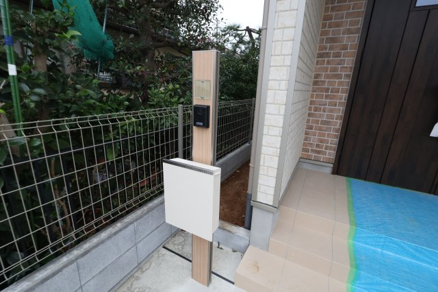 《仲介手数料無料》岩槻区西原2-60新築一戸建てハートフルタウンのセキュリティ|撮影日 2025年10月31日 14:40 雨