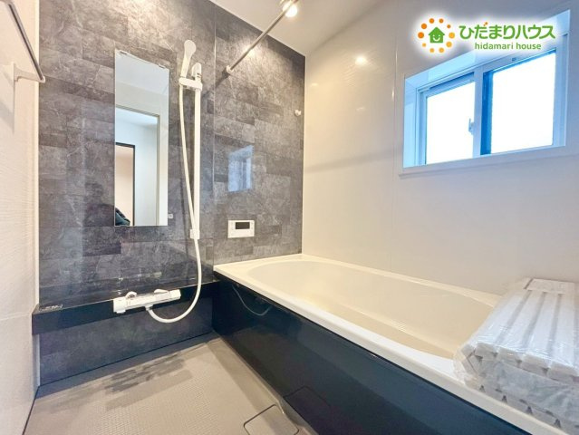東松山市本町　第4期　新築一戸建て　ワイウッドコート　01の浴室
