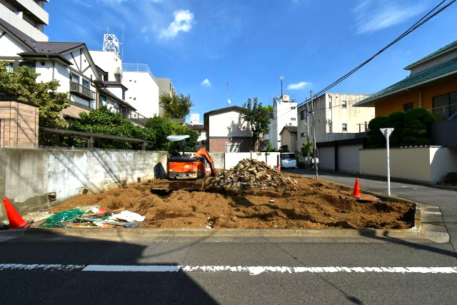 桜川2丁目・新築戸建て・A号棟の前面道路含む現地写真
