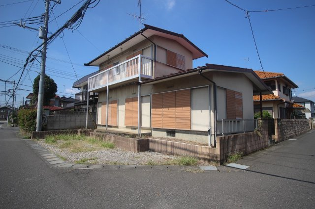 小山市土塔の外観|南東側より（2025年9月撮影）