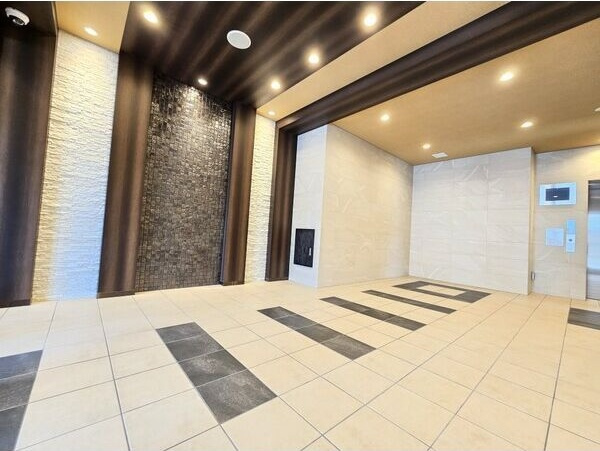 ディアレイシャス尾頭橋のエントランス