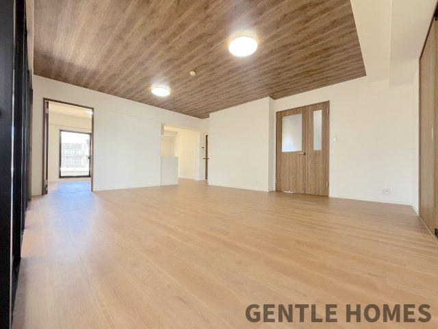 エバーライフ春日公園の居間・リビング