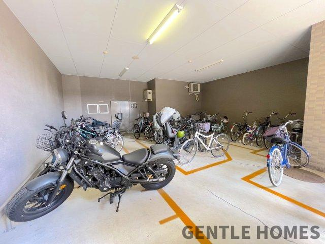 エバーライフ春日公園の駐輪場