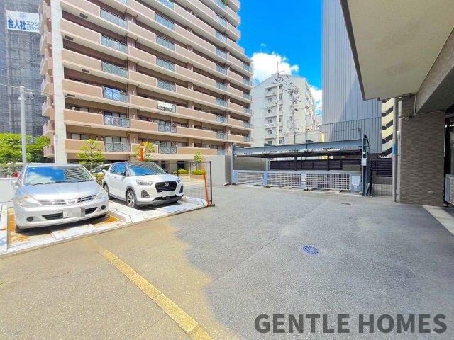 エバーライフ春日公園の駐車場