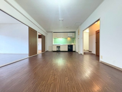 【居間・リビング】 | 高塚苑