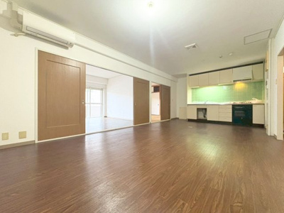 【居間・リビング】 | 高塚苑