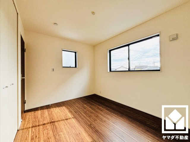 草津市橋岡町　3期　2号棟の子供部屋