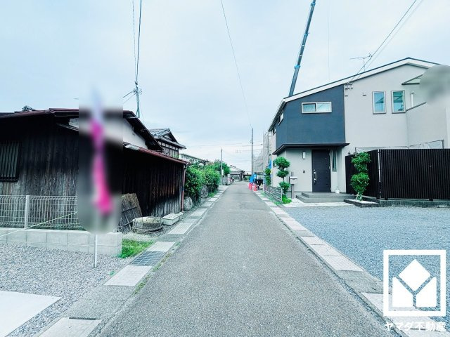 草津市橋岡町　3期　2号棟の前面道路含む現地写真