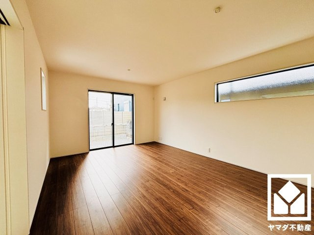 草津市橋岡町　3期　2号棟の居間・リビング