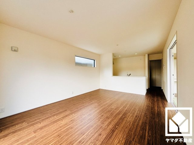 草津市橋岡町　3期　2号棟の居間・リビング