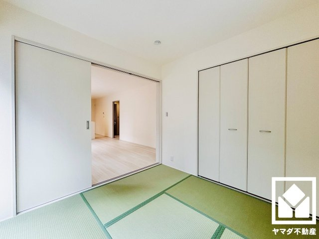 草津市橋岡町　3期　1号棟の和室