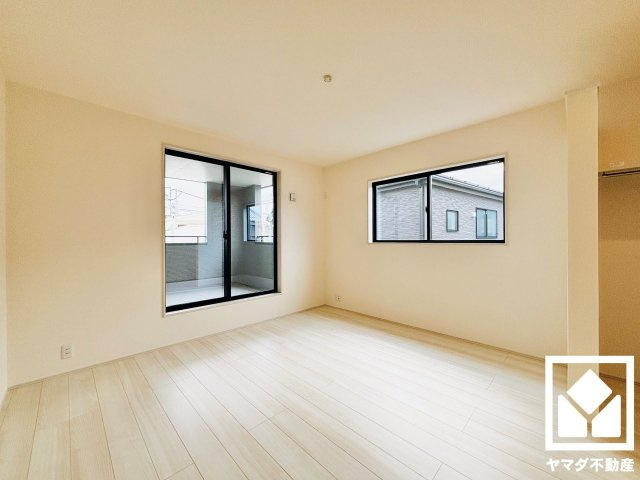 草津市橋岡町　3期　1号棟の寝室