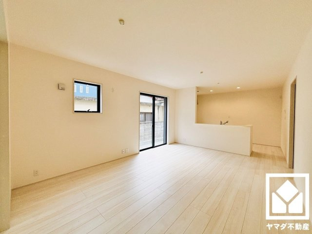 草津市橋岡町　3期　1号棟の居間・リビング