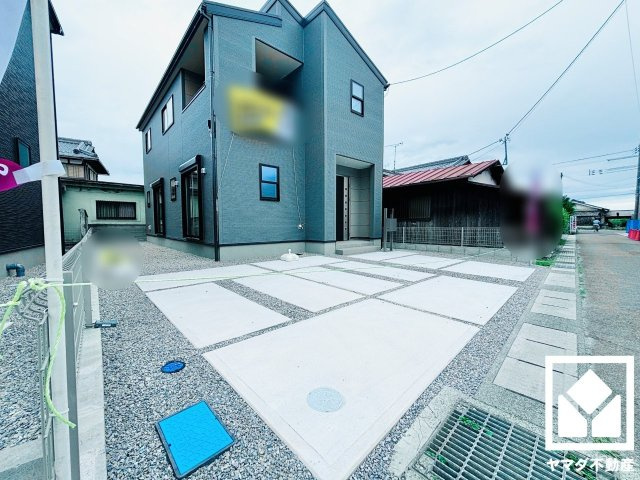 草津市橋岡町　3期　1号棟の駐車場