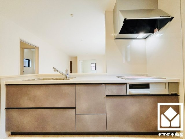 草津市橋岡町　3期　1号棟のキッチン