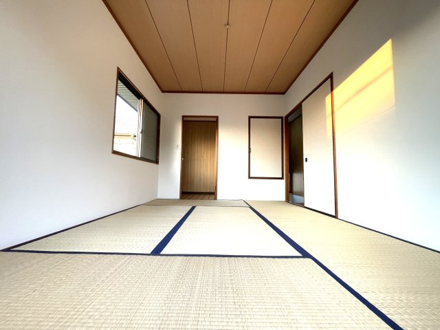 大網白里市上谷新田383戸建の玄関