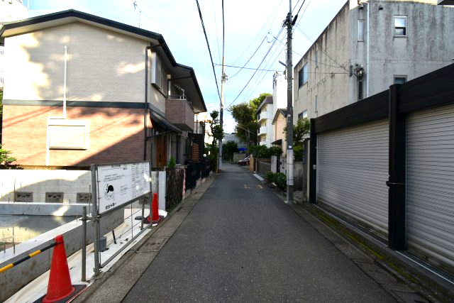 桜川2丁目・新築戸建て・B号棟の前面道路含む現地写真