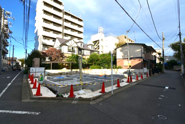 桜川2丁目・新築戸建て・B号棟の前面道路含む現地写真