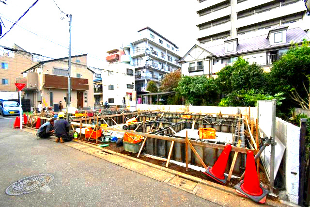 桜川2丁目・新築戸建て・B号棟の外観|南側公道約4.0ｍに面し日当たり良好です♪