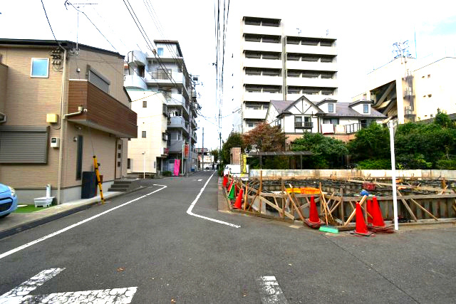 桜川2丁目・新築戸建て・B号棟の前面道路含む現地写真