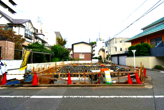 桜川2丁目・新築戸建て・B号棟の前面道路含む現地写真