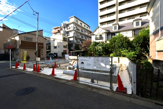 桜川2丁目・新築戸建て・B号棟の前面道路含む現地写真