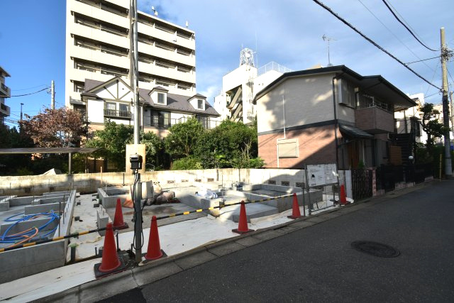 桜川2丁目・新築戸建て・B号棟の前面道路含む現地写真