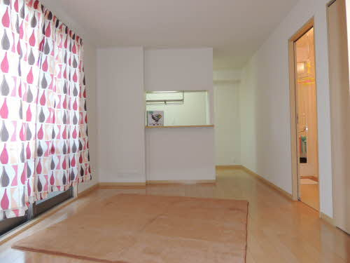 熊本市南区孫代町のアパートの居間・リビング