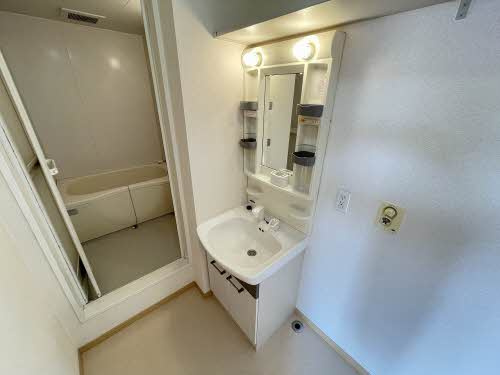 熊本市南区孫代町のアパートの独立洗面台