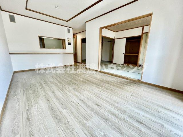 ジオ緑地公園3番館の居間・リビング