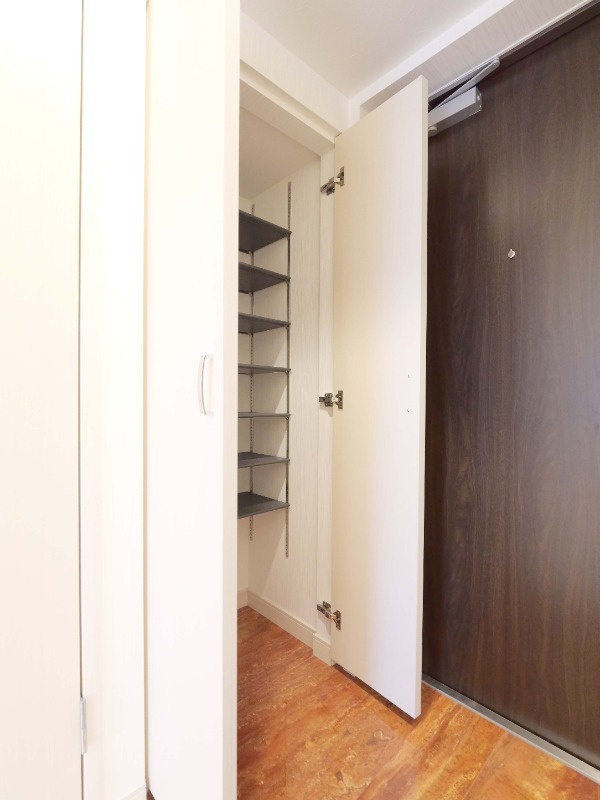 プレジオ永和EUROの玄関