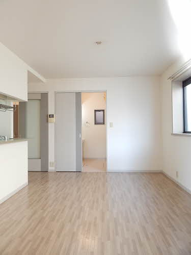 熊本市南区平成１丁目のアパートの居間・リビング