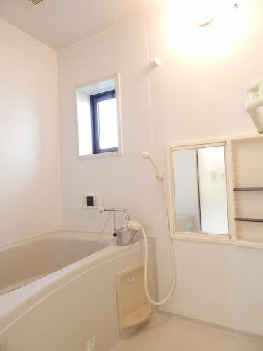 熊本市南区平成１丁目のアパートの浴室