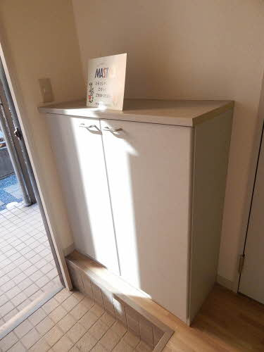 熊本市南区平成１丁目のアパートの玄関