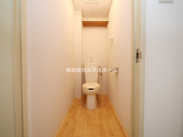 メゾン辻のトイレ|ゆったりとした空間のトイレです