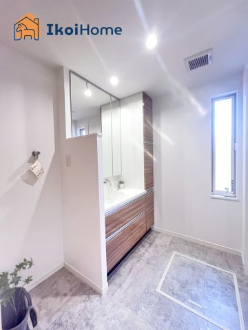 明石市小久保6丁目　中古戸建の洗面所|【ホームページに現地動画掲載中】●年中無休：当日予約可●洗濯パン未設置。価格は約5000円〜ご相談可