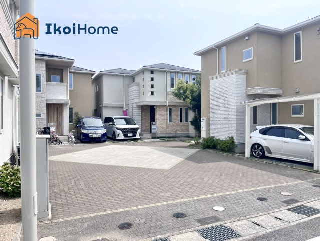 明石市小久保6丁目　中古戸建の駐車場|【ホームページに現地動画掲載中】●年中無休：当日予約可●駐車場はL字2台になります。普通車2台可能。