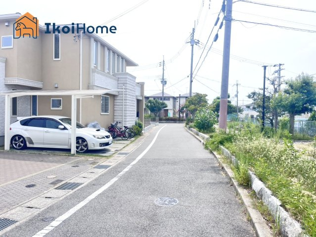 明石市小久保6丁目　中古戸建の前面道路含む現地写真|【ホームページに現地動画掲載中】●年中無休：当日予約可●前道路は北西側幅員約4m！公園も徒歩1分！