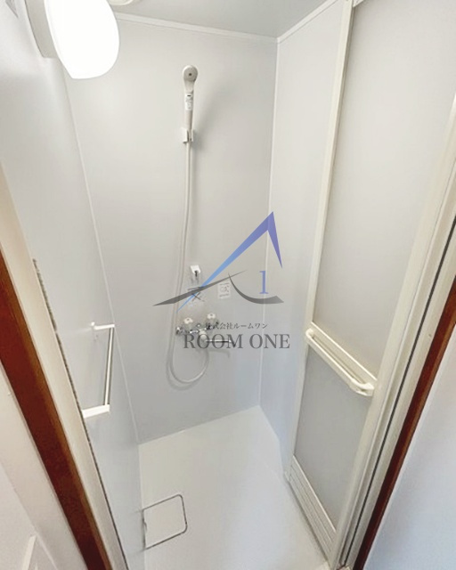 さゆり荘の浴室|シャワールームです。