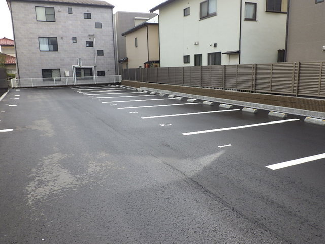 （シニア限定）Ryusei Villageの駐車場|★車寄せあり★