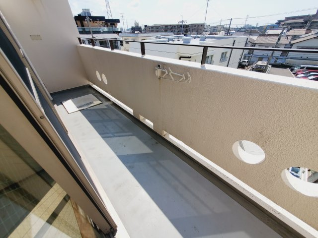 ロイヤルメゾン宝塚南のバルコニー