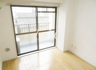 【居間・リビング】 | サンマリノ | 洋室のお部屋です。