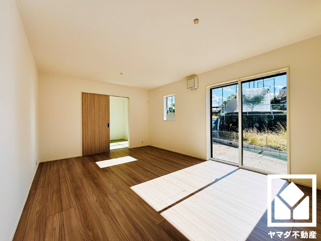 草津市下笠町　24-1期　1号棟の居間・リビング