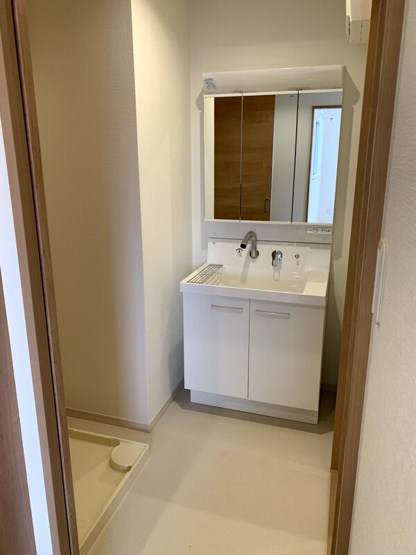【洗面所】 | ＰＨＯＥＮＩＸ粕屋(フェニックスカスヤ) | 別号室の写真になります。現況優先。